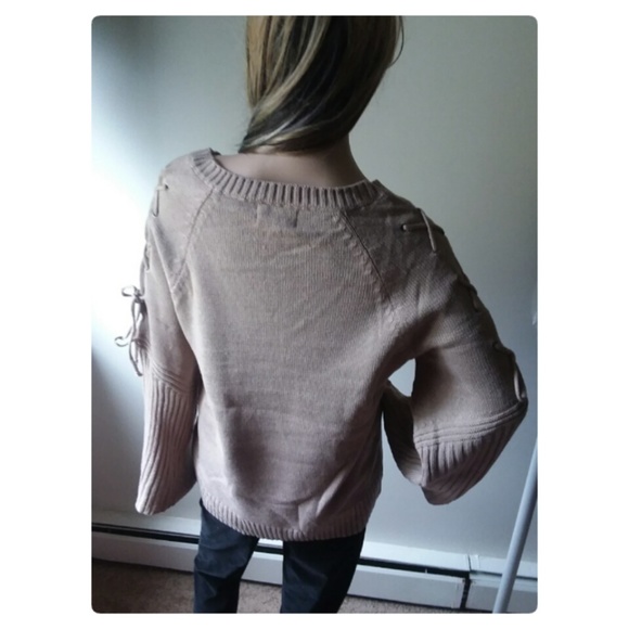 LAST 1! MOCHA BELL SLEEVE SWEATER!🍁 - Picture 7 of 8